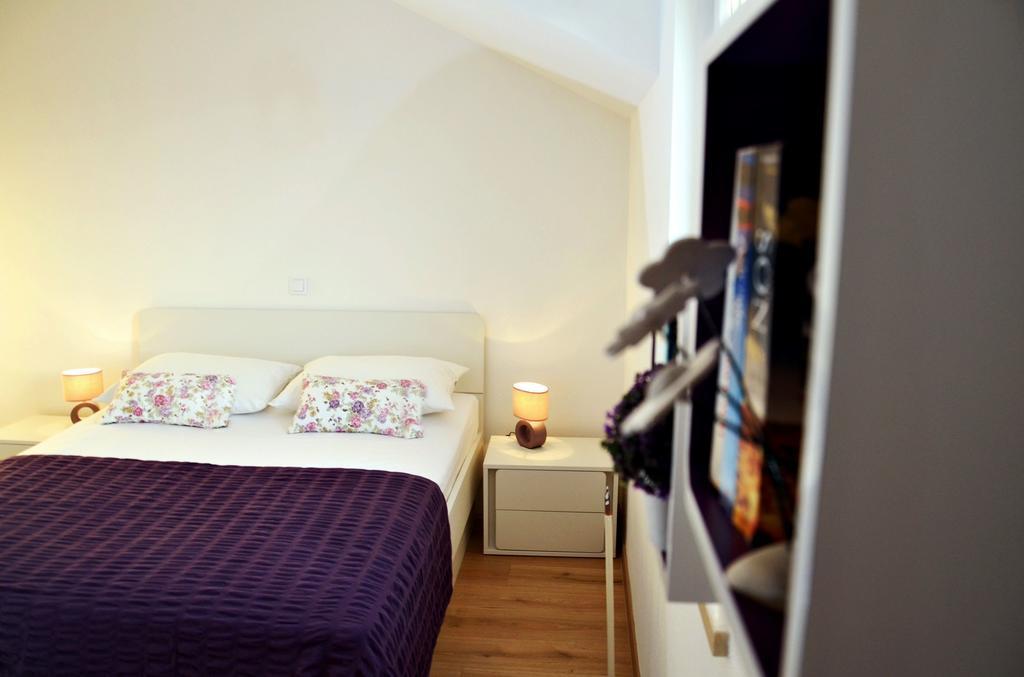 Apartment Luna Postira Eksteriør billede